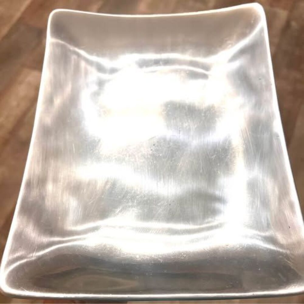 Cast Aluminum Vanity Tray Silver Tone Curved Perfume Jewelry Display 10x7.75